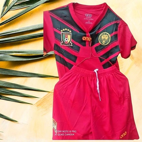 Ensemble Football Enfant Maillot + Short Cameroun, rouge,