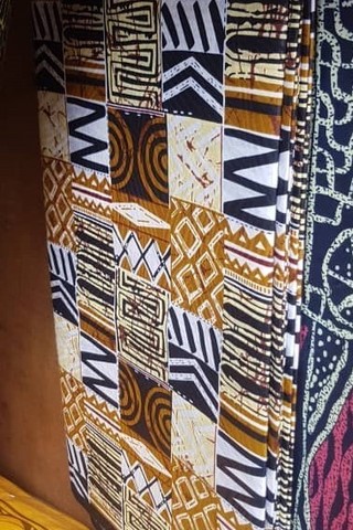 Tissu pagne wax africainn La ferme de Léo, ventes solidaires,