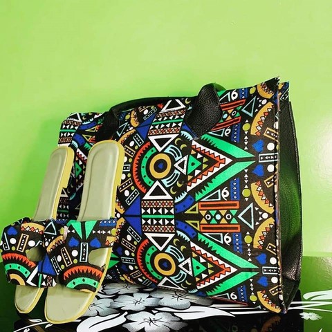 Tongs, mules en tissu pagne wax africain