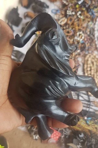 statuette éléphant Cameroun en bois fait main,