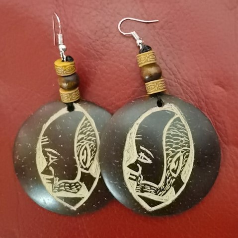 Boucles d'oreilles artisanale Masque Cameroun en perles et noix de coco,