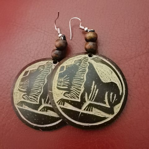 Boucles d'oreilles artisanale paysage Cameroun en perles et noix de coco,