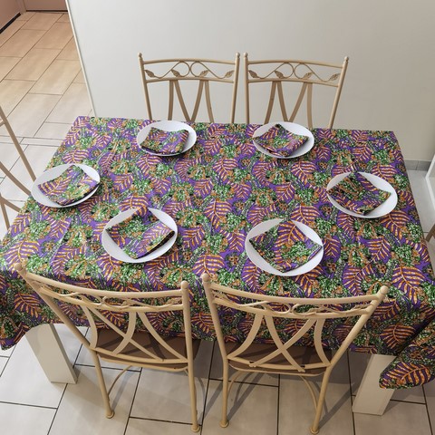 Tablecloth set + napkins in wax loincloth fabric,