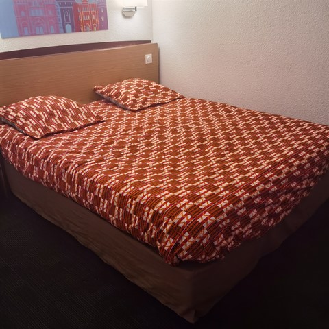 Housse de couette + 2 taies d'oreillers en tissu pagne wax,