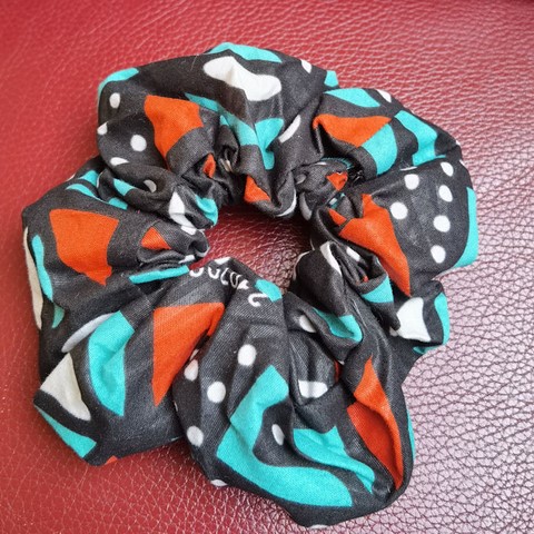 Chouchou cheveux fait main en tissu pagne wax, fille, femme, en tissu pagne africain,Djankawax