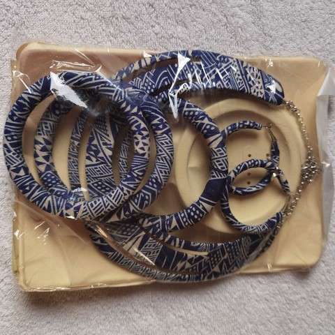 Parure Collier + Bracelets + Boucles d'oreilles Ndop Cameroun, Djankawax.