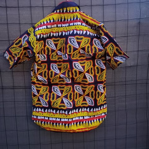 Tunique homme en tissu Ndop Toghu du Cameroun,