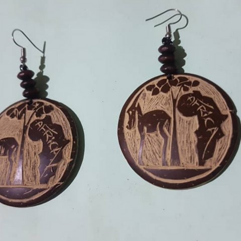 Boucles d'oreilles artisanale Africa en perles et noix de coco,