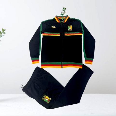nsemble Veste + pantalon Football Cameroun, Can, Caf, Afrique, noir, One, pays africains, + Pants Set, Football, Cameroun, Soccer, Africa, Cameroon,Lions indomptables, Can, Caf, Afrique, Fourteen, noir ou blanc, soccer, Africa,