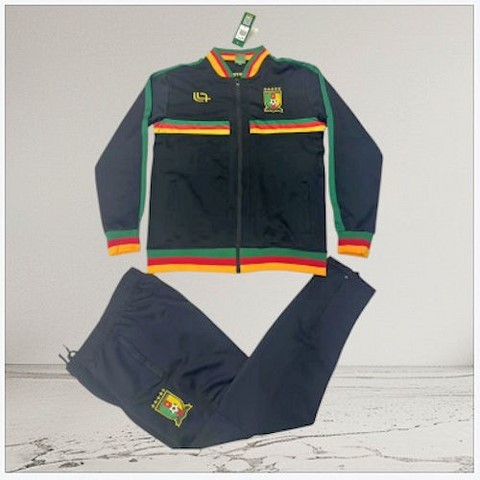 nsemble Veste + pantalon Football Cameroun, Can, Caf, Afrique, noir, One, pays africains, + Pants Set, Football, Cameroun, Soccer, Africa, Cameroon,Lions indomptables, Can, Caf, Afrique, Fourteen, noir ou blanc, soccer, Africa,