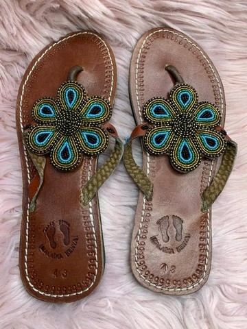 Sandales, mules artinat africain du Cameroun, 