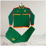 nsemble Veste + pantalon Football Cameroun, Can, Caf, Afrique, noir, One, pays africains, + Pants Set, Football, Cameroun, Soccer, Africa, Cameroon,Lions indomptables, Can, Caf, Afrique, Fourteen, noir ou blanc, soccer, Africa,